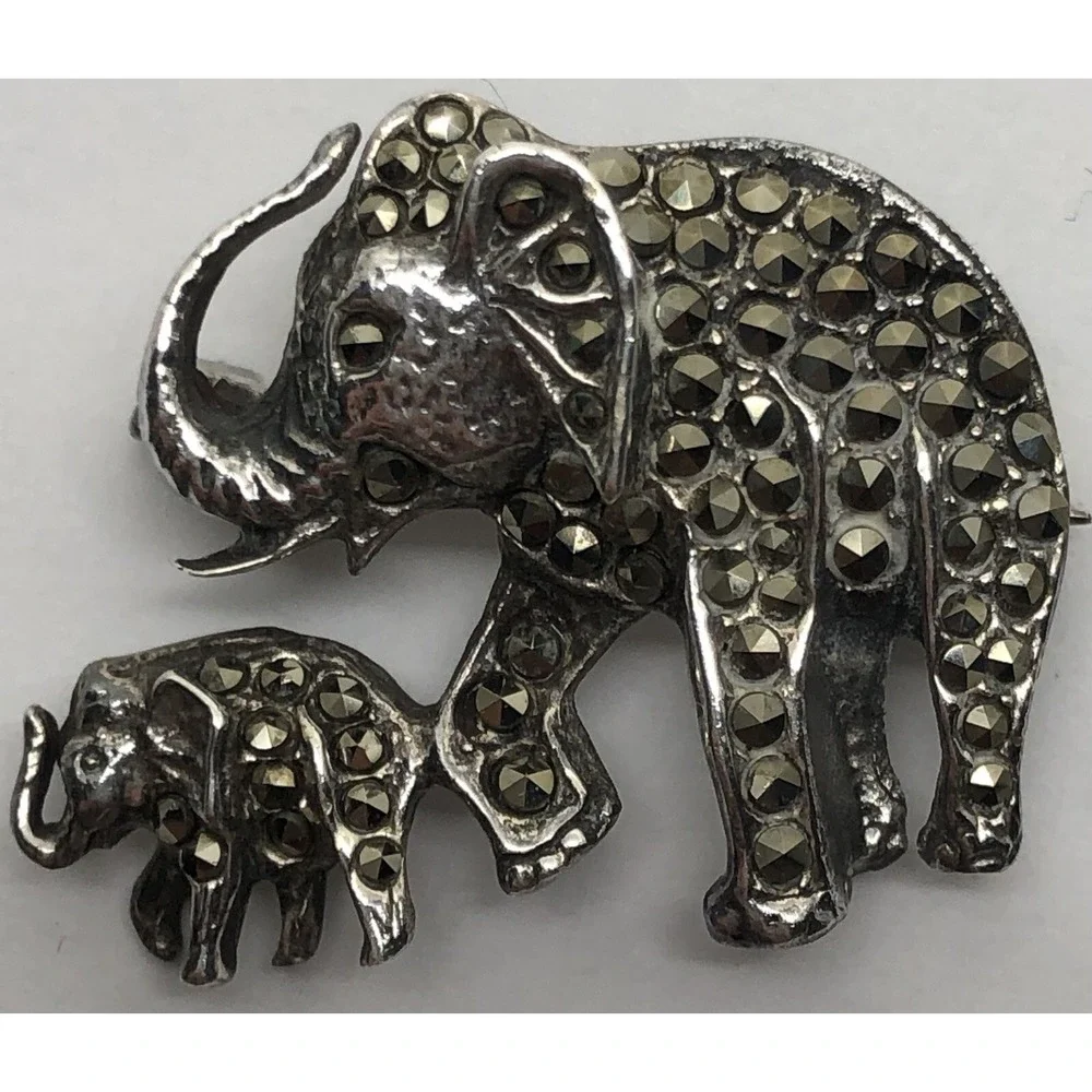 Vintage 925 Sterling Silver ELEPHANT & BABY PIN‎ Authentic Marcasite Gemstones